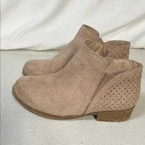 MIA Kids Tan Suede Boots